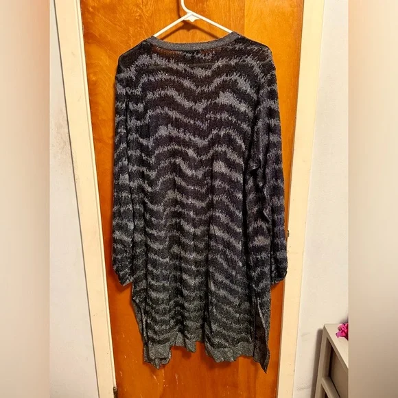 Belldini Metallic Black and Silver Cardigan - Picture 5 of 5